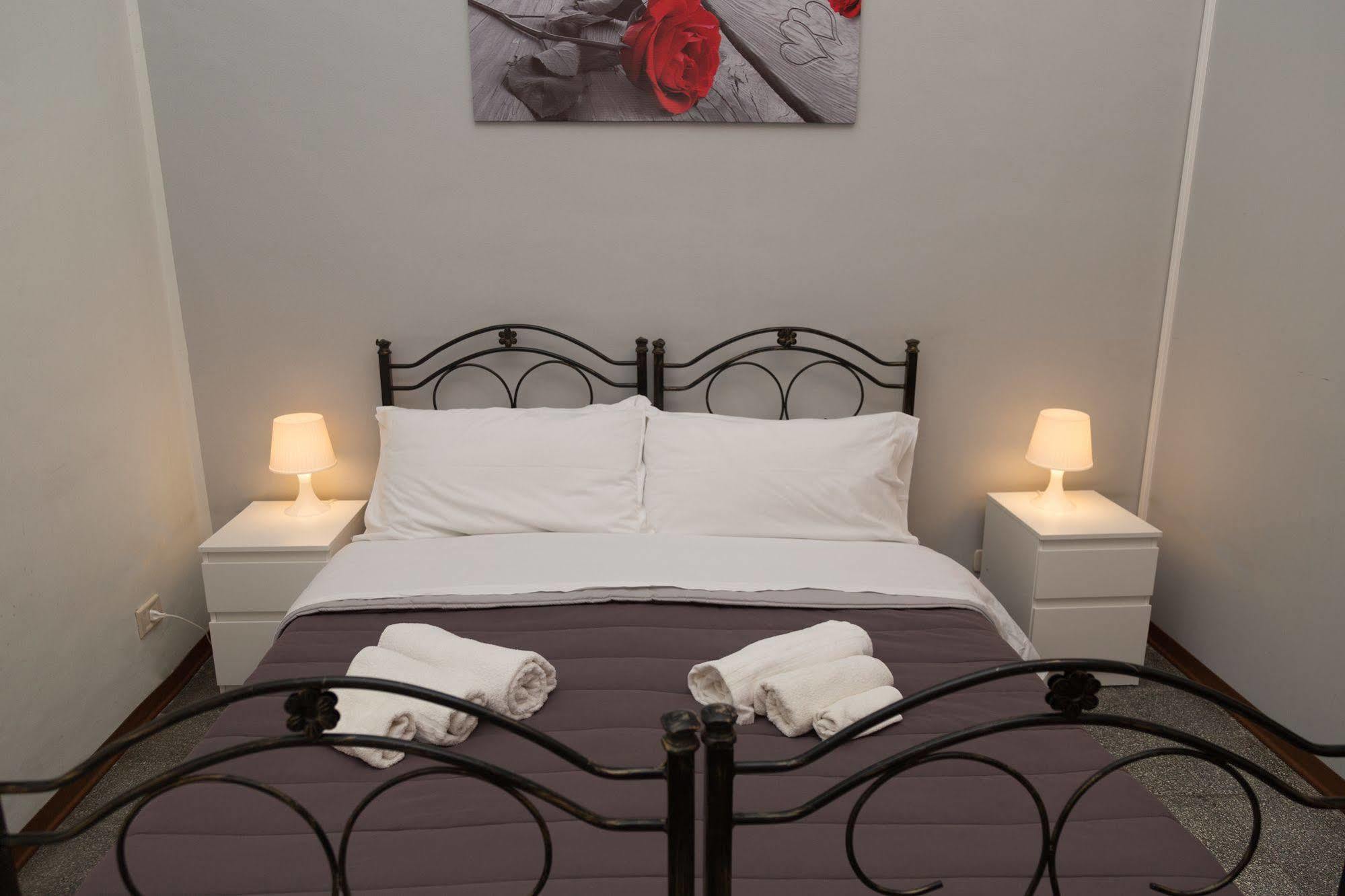 Tra L'Etna E Il Mare B&B Κατάνια Εξωτερικό φωτογραφία